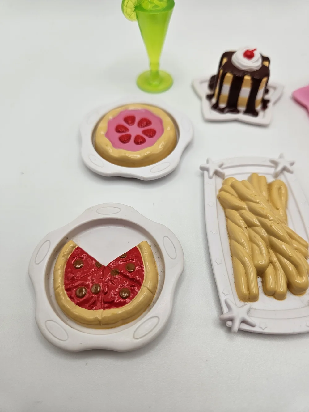Barbie 2002 Cruise Ship Replacement Buffet Food and Tropical Drinks Lot Pizza